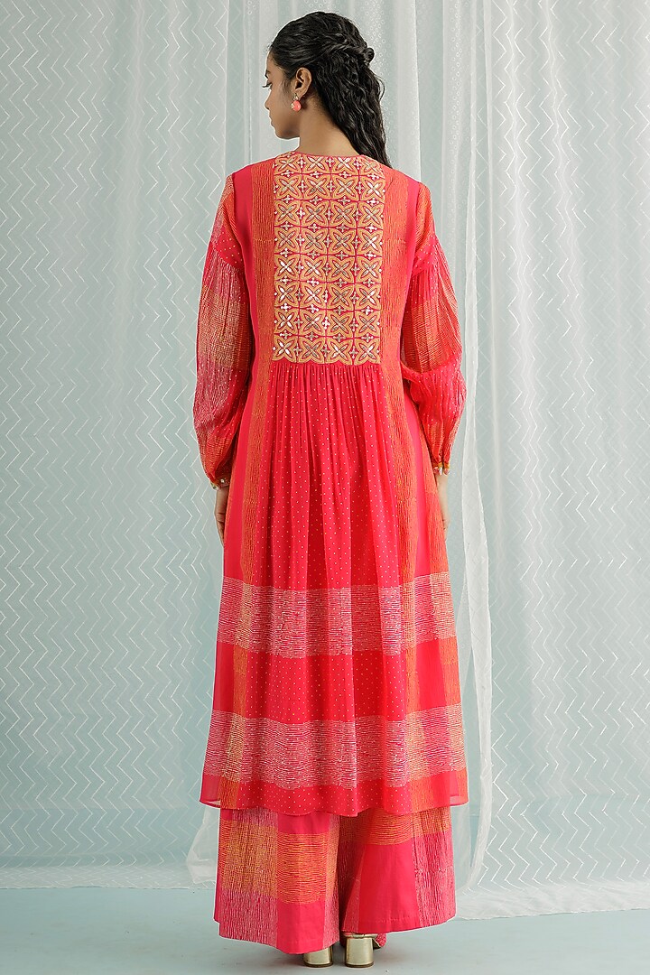 Fuchsia Georgette Printed & Embroidered Kurta Set by Surbhi Gupta at Pernia's Pop Up Shop