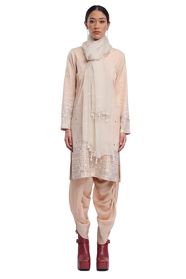 Nude Habutai Silk Resham & Mirror Embroidered Kurta Set by Surbhi Gupta at Pernia's Pop Up Shop