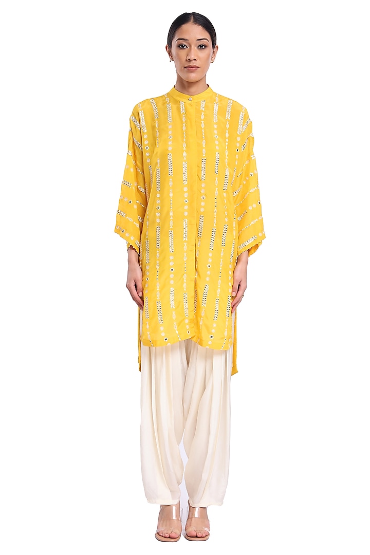 Yellow Habutai Silk Resham & Mirror Embroidered Kurta Set by Surbhi Gupta at Pernia's Pop Up Shop