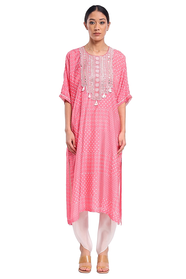 Pink Habutai Silk Resham Embroidered & Block Printed Kurta Set by Surbhi Gupta at Pernia's Pop Up Shop