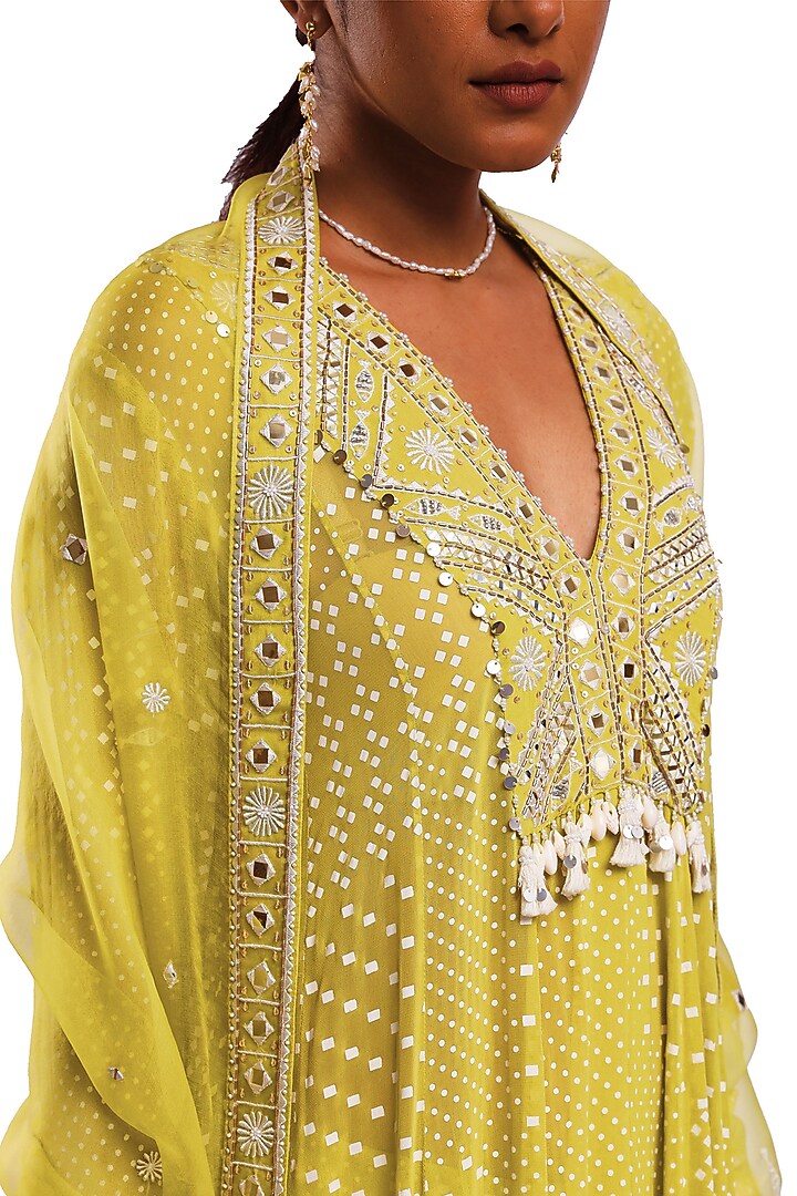 Lime Green Georgette Resham & Pearl Embroidered Wedding Anarkali Set by Surbhi Gupta at Pernia's Pop Up Shop