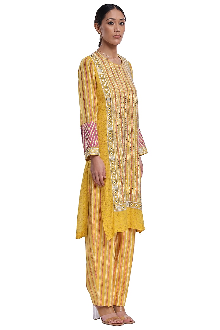 Yellow Bemberg Organza Printed & Embroidered Kurta Set by Surbhi Gupta at Pernia's Pop Up Shop