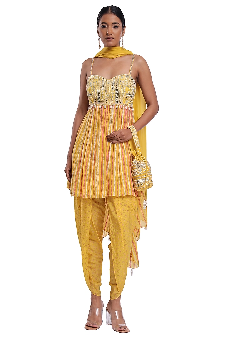 Yellow Georgette Resham & Pearl Embroidered Short Kurta Set by Surbhi Gupta at Pernia's Pop Up Shop