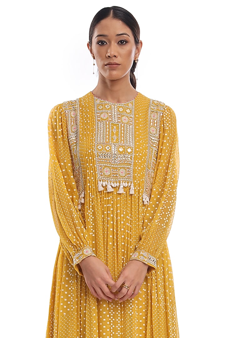 Yellow Georgette Printed & Embroidered Kurta Set by Surbhi Gupta at Pernia's Pop Up Shop