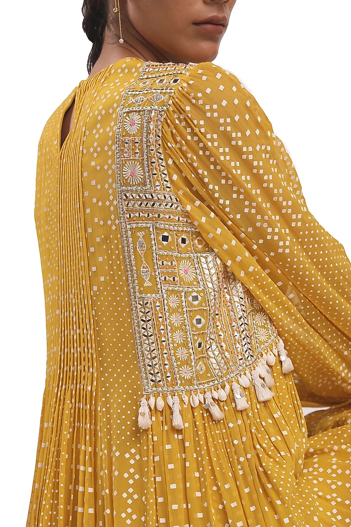 Yellow Georgette Printed & Embroidered Kurta Set by Surbhi Gupta at Pernia's Pop Up Shop