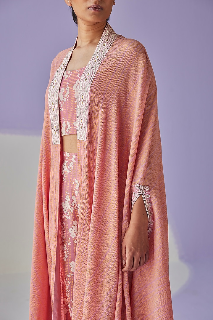 Pink Crinkled Fabric Cape Set by Surbhi Gupta at Pernia's Pop Up Shop