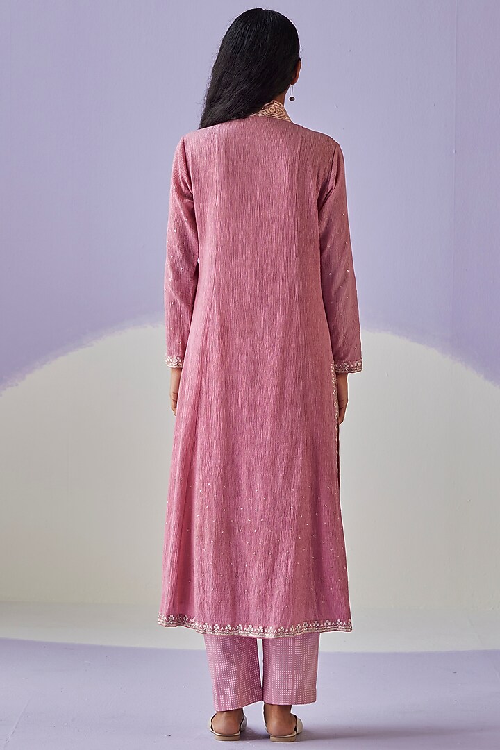 Pink Crinkled Fabric Dabka & Beads Embellished Kurta Set by Surbhi Gupta at Pernia's Pop Up Shop