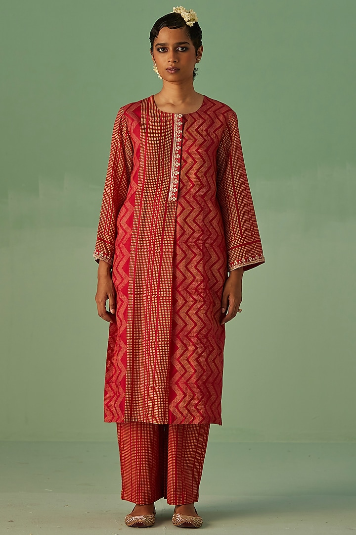 Red Bamboo Silk Printed & Embroidered Kurta Set by Surbhi Gupta at Pernia's Pop Up Shop