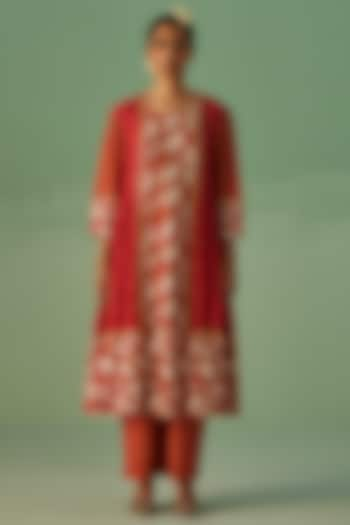 Red Bamboo Silk Printed & Embroidered Kurta Set by Surbhi Gupta at Pernia's Pop Up Shop