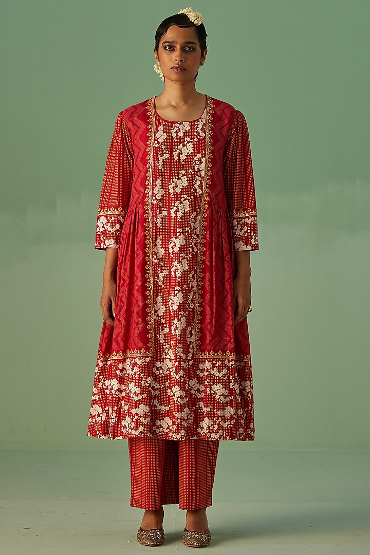 Red Bamboo Silk Printed & Embroidered Kurta Set by Surbhi Gupta at Pernia's Pop Up Shop