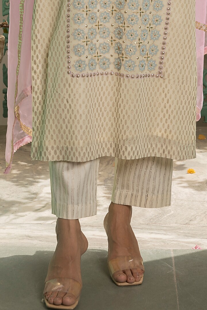 Ivory Block Printed Kurta Set by Surbhi Gupta at Pernia's Pop Up Shop