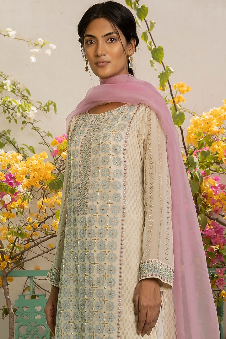 Ivory Block Printed Kurta Set by Surbhi Gupta at Pernia's Pop Up Shop