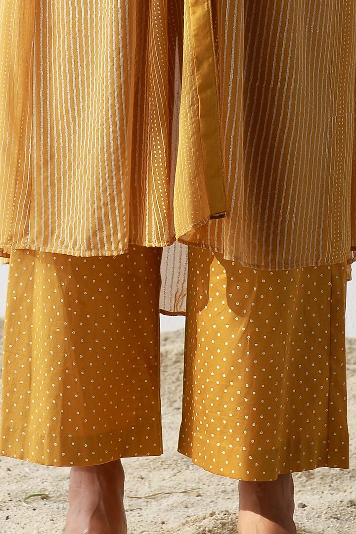 Ochre Block Printed Kurta Set by Surbhi Gupta at Pernia's Pop Up Shop