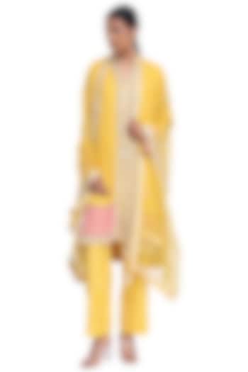 Yellow Georgette Printed & Embroidered Kurta Set by Surbhi Gupta at Pernia's Pop Up Shop
