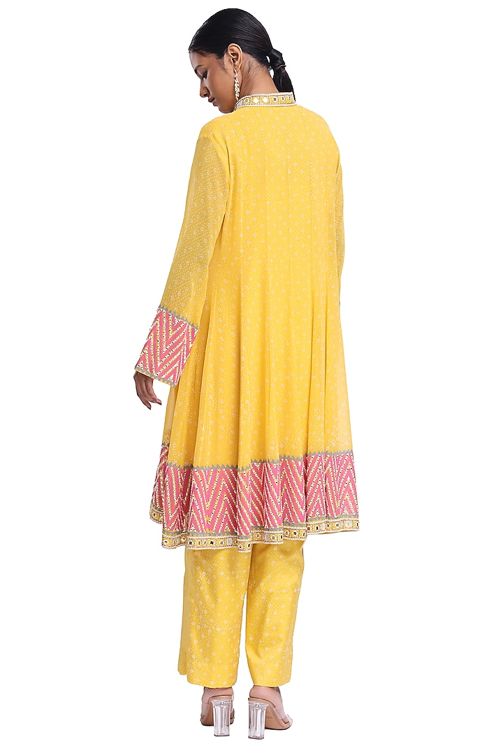 Yellow Georgette Printed & Embroidered Kurta Set by Surbhi Gupta at Pernia's Pop Up Shop