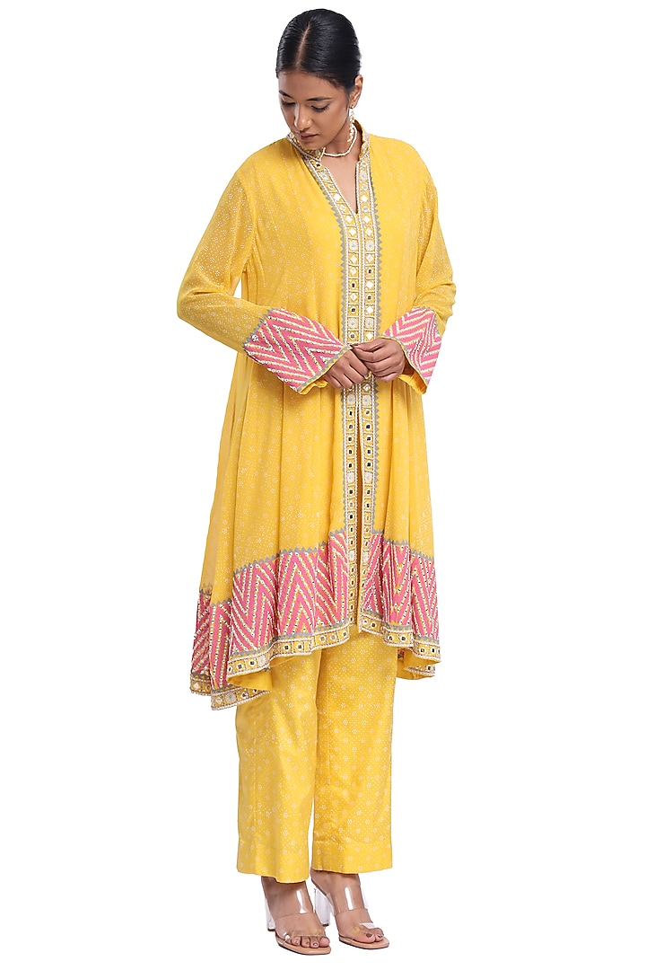 Yellow Georgette Printed & Embroidered Kurta Set by Surbhi Gupta at Pernia's Pop Up Shop
