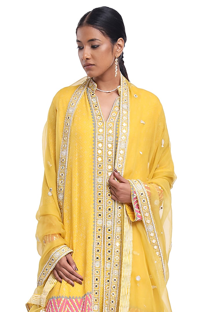 Yellow Georgette Printed & Embroidered Kurta Set by Surbhi Gupta at Pernia's Pop Up Shop