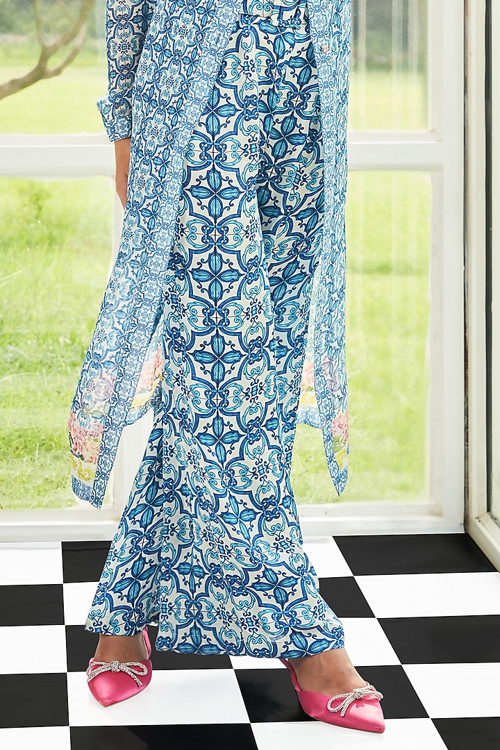 Blue & White Georgette Printed Co-Ord Set by Surabhi Gandhi at Pernia's Pop Up Shop