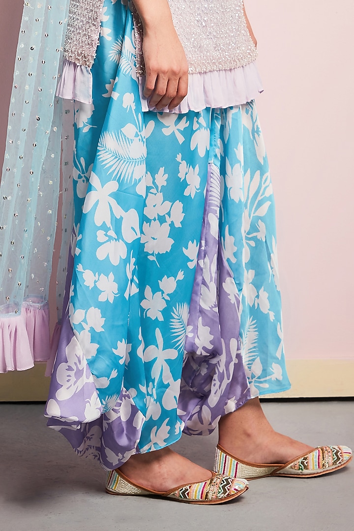 Lavender Georgette Sequins Embroidered Kurta Set by Surabhi Gandhi at Pernia's Pop Up Shop