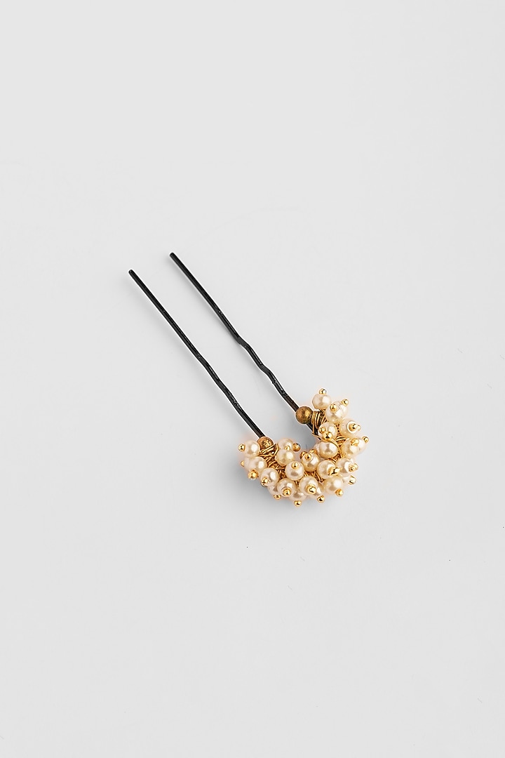 Gold Finish Pearl Hair Pins (Set Of 3) by Suhani Pittie at Pernia's Pop Up Shop