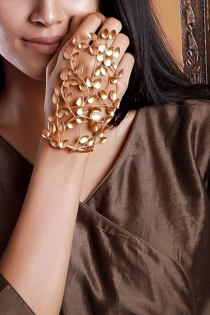 Gold Plated Leaves & Vine Adjustable Haathphool by Suhani Pittie at Pernia's Pop Up Shop