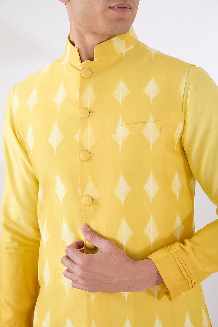 Yellow Chanderi Shibori Printed Nehru Jacket Set by Sulakshna Jasra at Pernia's Pop Up Shop