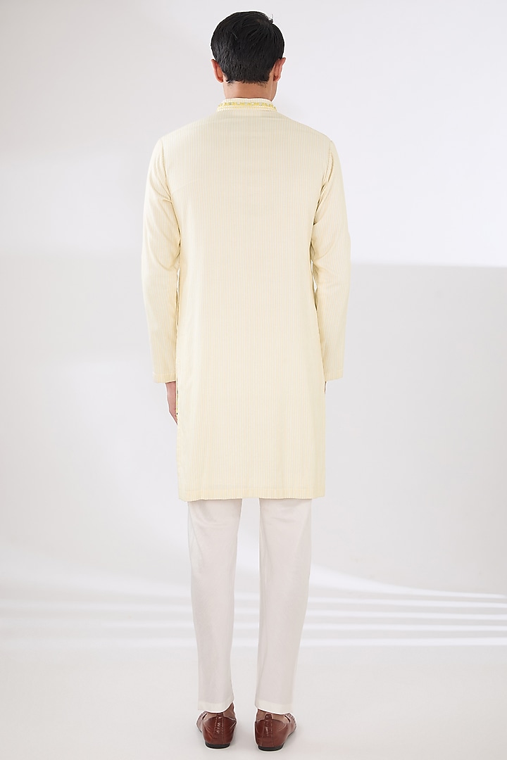Off-White Cotton Tussar Mirror Embroidered Kurta Set by Sulakshna Jasra at Pernia's Pop Up Shop