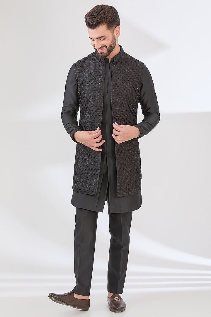 Black Chanderi Thread Hand Embroidered indo-Western Set by Sulakshna Jasra at Pernia's Pop Up Shop