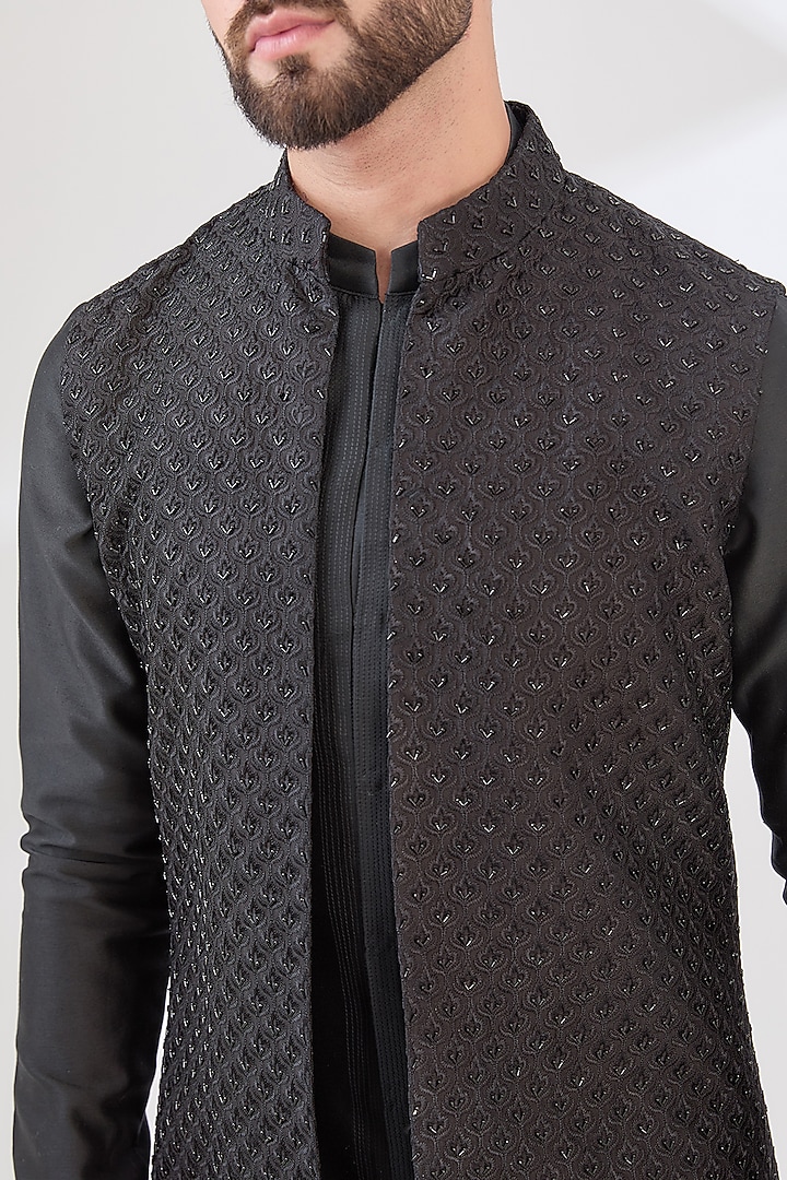 Black Chanderi Thread Hand Embroidered indo-Western Set by Sulakshna Jasra at Pernia's Pop Up Shop