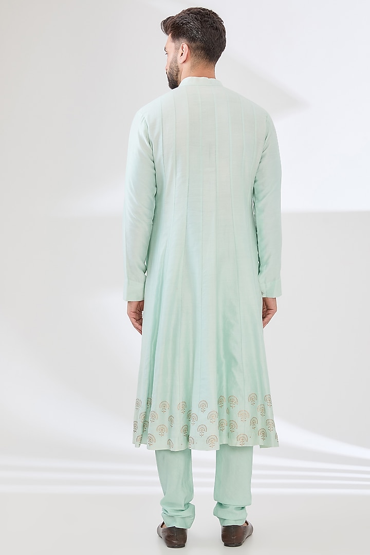 Ivory Raw Silk Dabka Hand Embroidered Groom Sherwani Set by Sulakshna Jasra at Pernia's Pop Up Shop