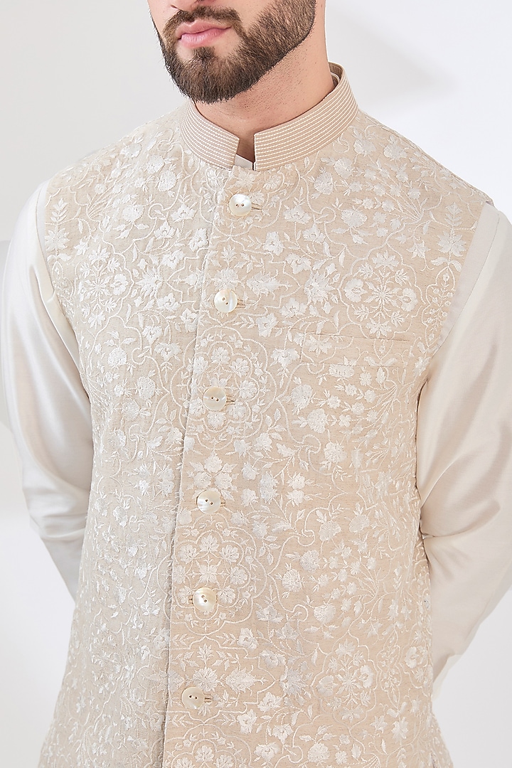 White Linen Silk Thread Hand Embroidered Bundi Jacket Set by Sulakshna Jasra at Pernia's Pop Up Shop