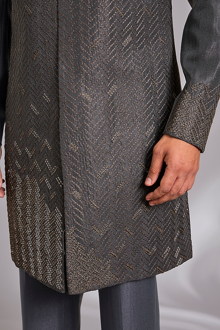 Charcoal Grey Sandwash Thread Embroidered Indo-Western Set by Sulakshna Jasra at Pernia's Pop Up Shop