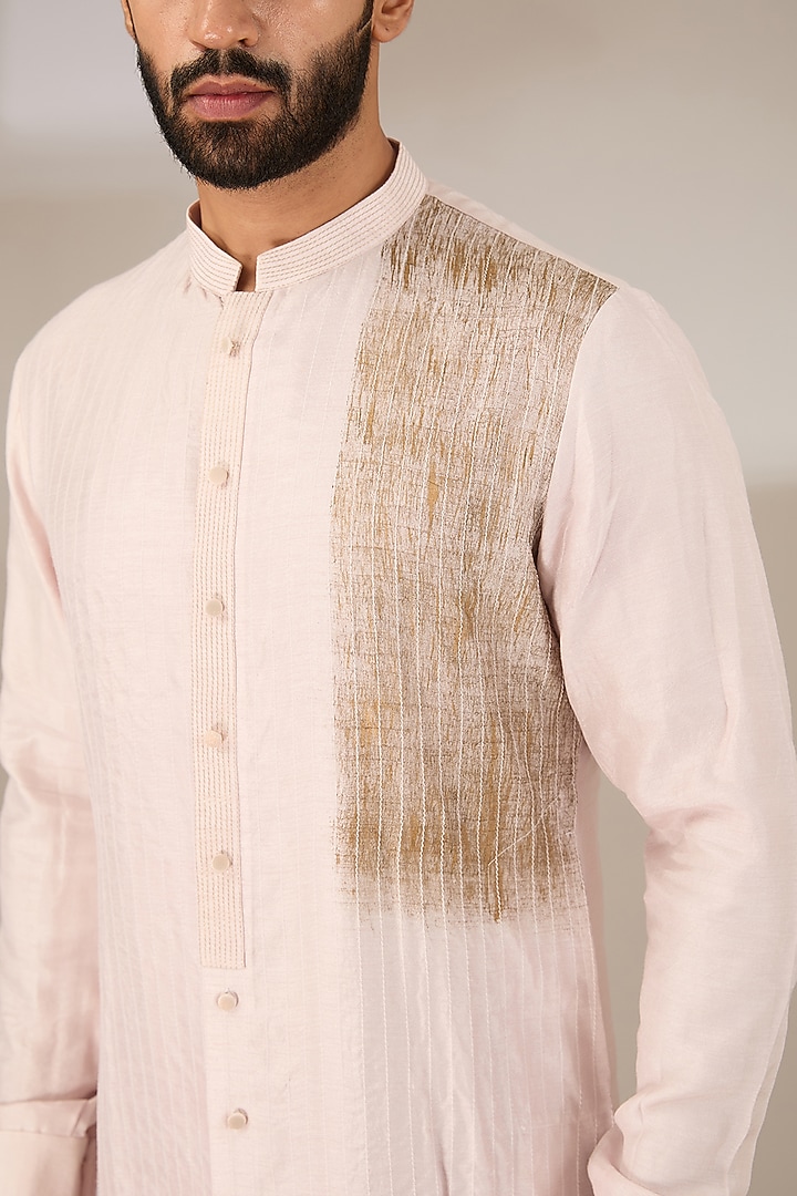 Pink Silk Blend Brush Painted Kurta Set by Sulakshna Jasra at Pernia's Pop Up Shop