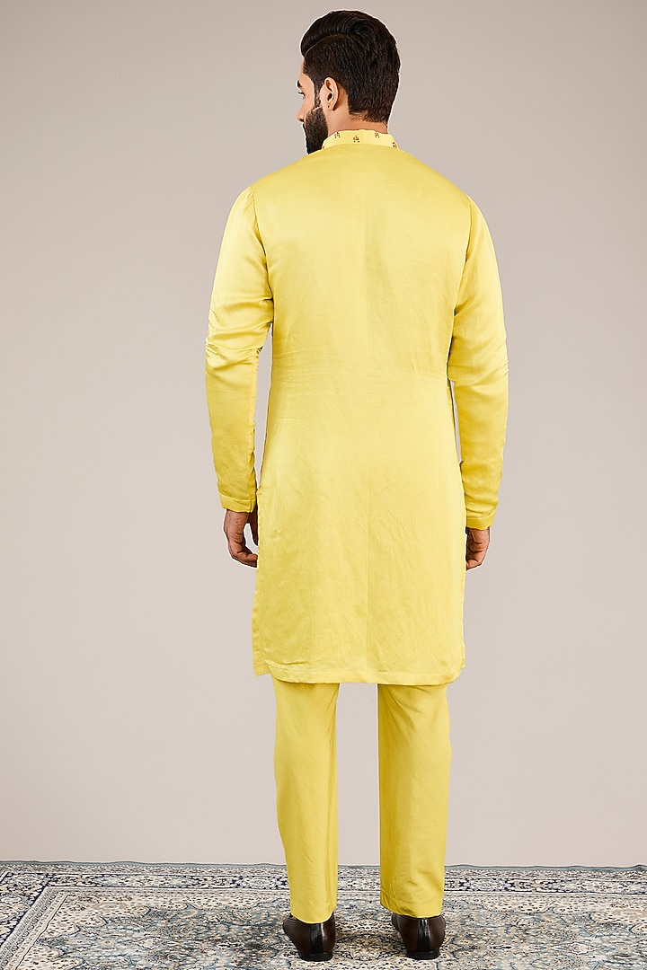 Yellow Satin Linen French Knots Hand Embroidered Kurta Set by Sulakshna Jasra at Pernia's Pop Up Shop