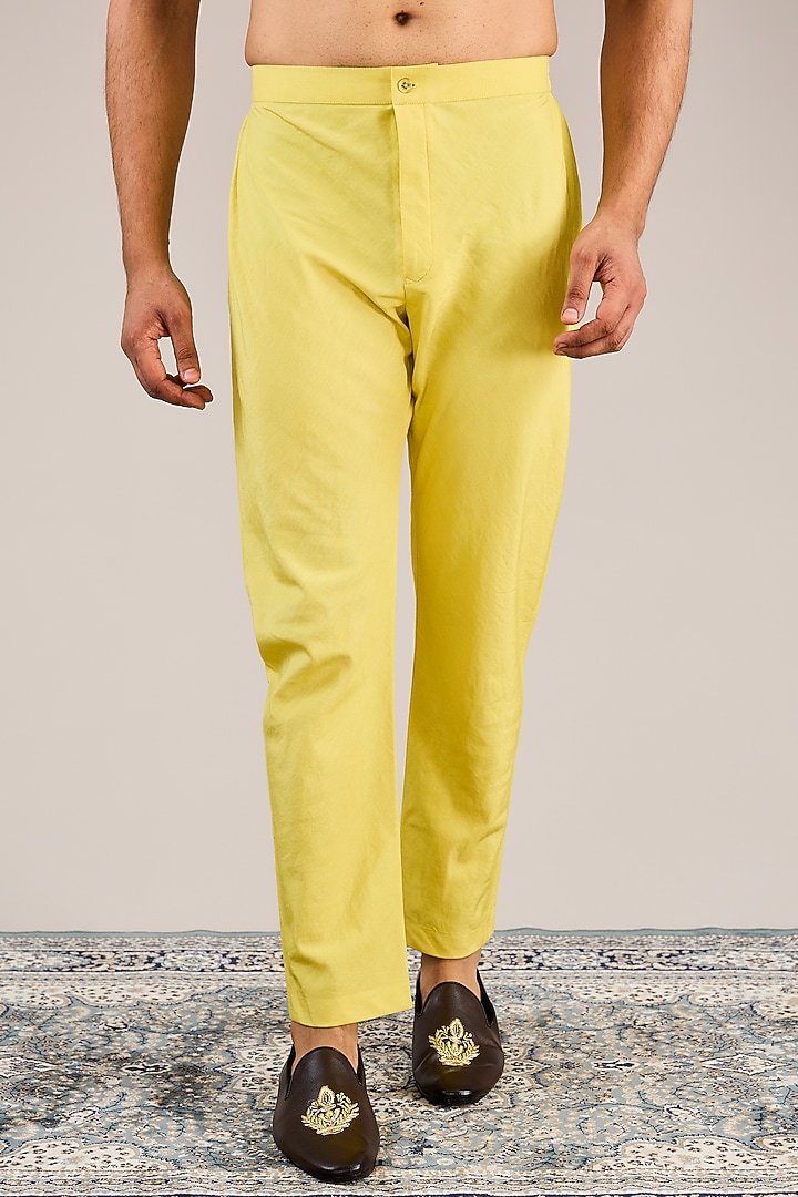 Yellow Satin Linen French Knots Hand Embroidered Kurta Set by Sulakshna Jasra at Pernia's Pop Up Shop