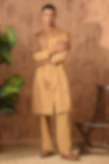 Antique-Colored Tissue Threadwork Kurta Set by Sulakshna Jasra at Pernia's Pop Up Shop