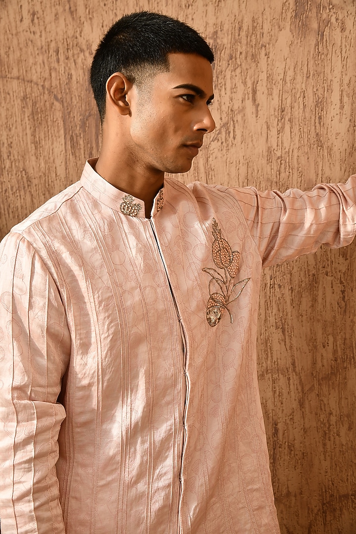 Pink Linen Satin Zardosi Embroidered Kurta Set by Sulakshna Jasra at Pernia's Pop Up Shop