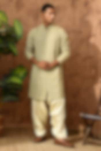 Green Georgette Thread Work Kurta Set by Sulakshna Jasra at Pernia's Pop Up Shop