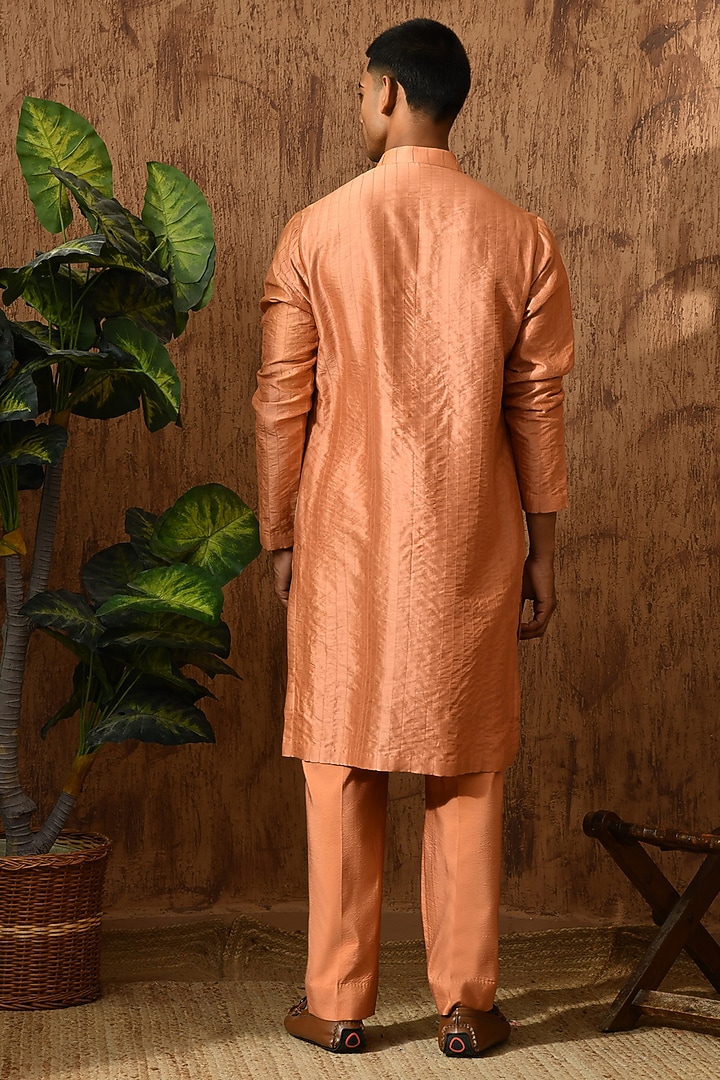 Peach Chanderi Pittawork Kurta Set by Sulakshna Jasra at Pernia's Pop Up Shop
