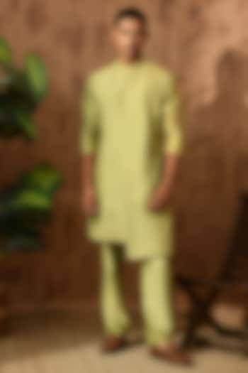 Green Chanderi Zardosi Work Kurta Set by Sulakshna Jasra at Pernia's Pop Up Shop