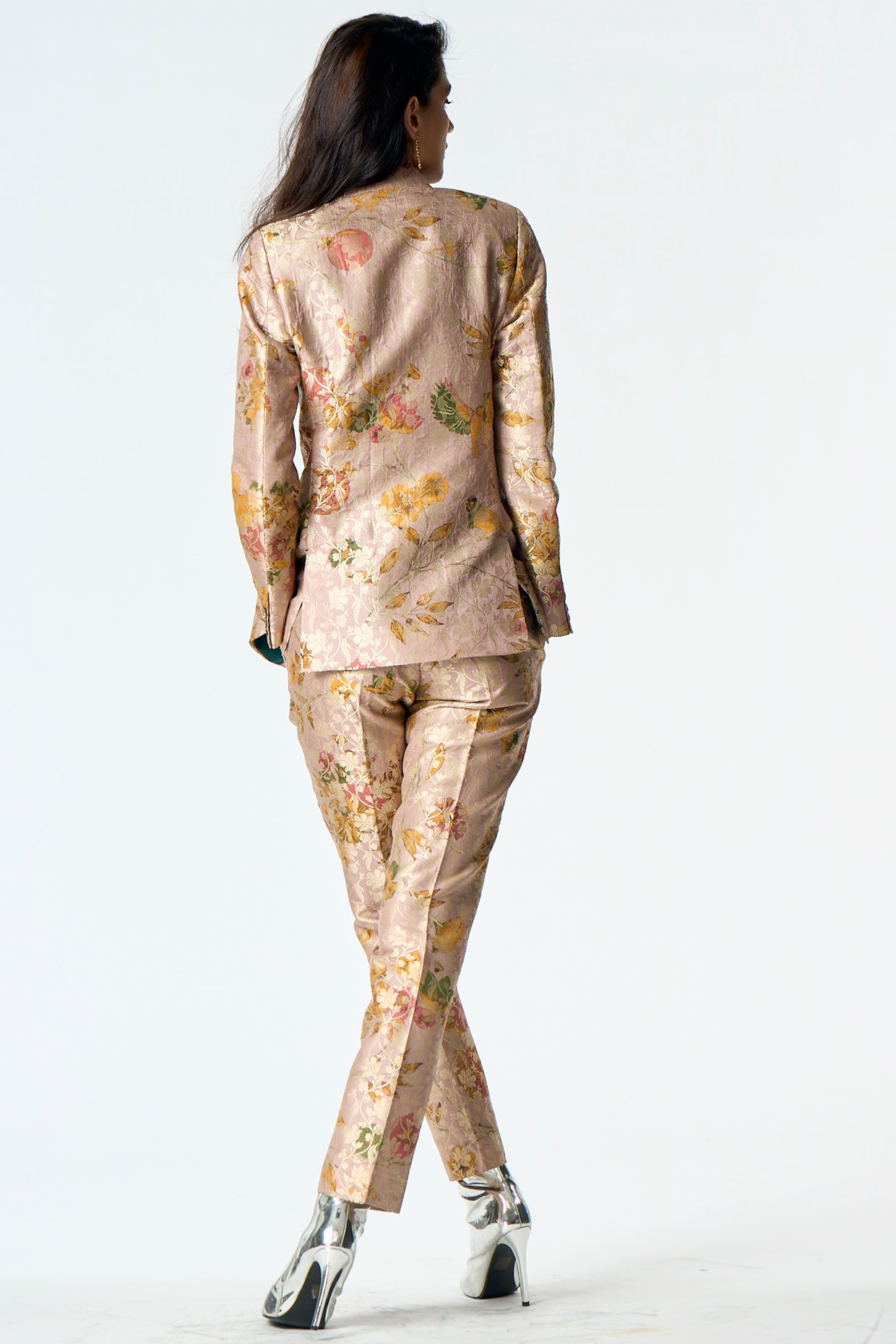 Silk lazer cut jacket & brocade pant set – Juhi Nanda