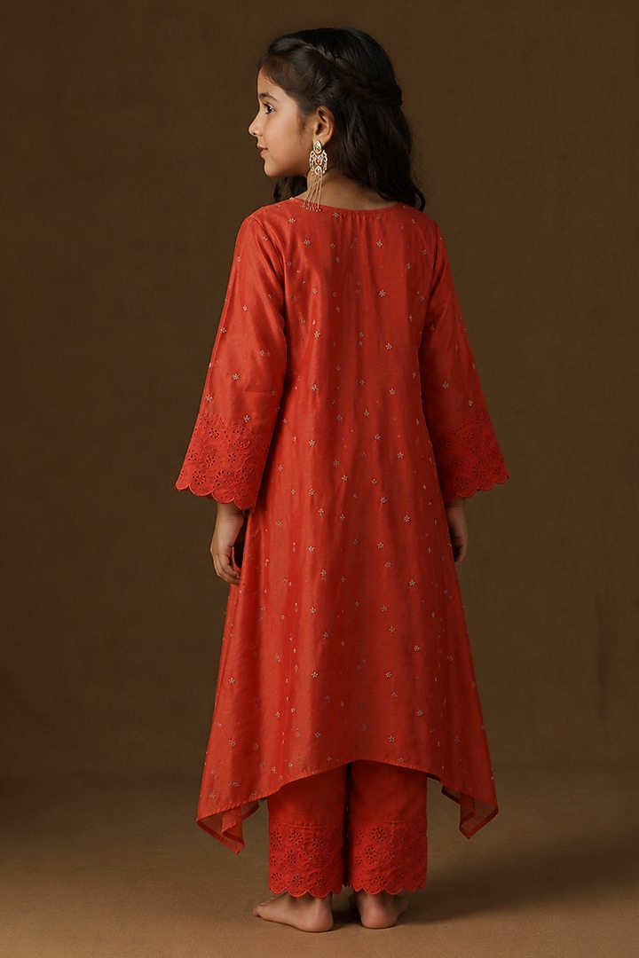 Kesar Mul Chanderi Embroidered A-Line Kurta Set For Girls by Arpita Sulakshana Kids at Pernia's Pop Up Shop