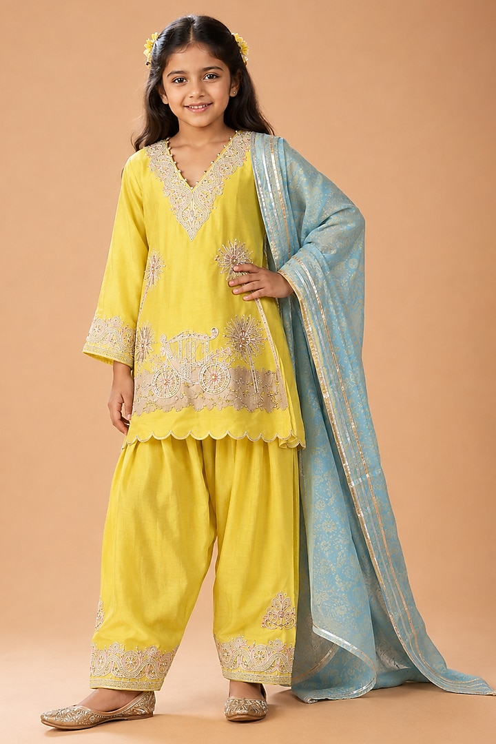 Mustard Floral Chanderi Dori Embroidered Kurta Set For Girls by Arpita Sulakshana Kids at Pernia's Pop Up Shop