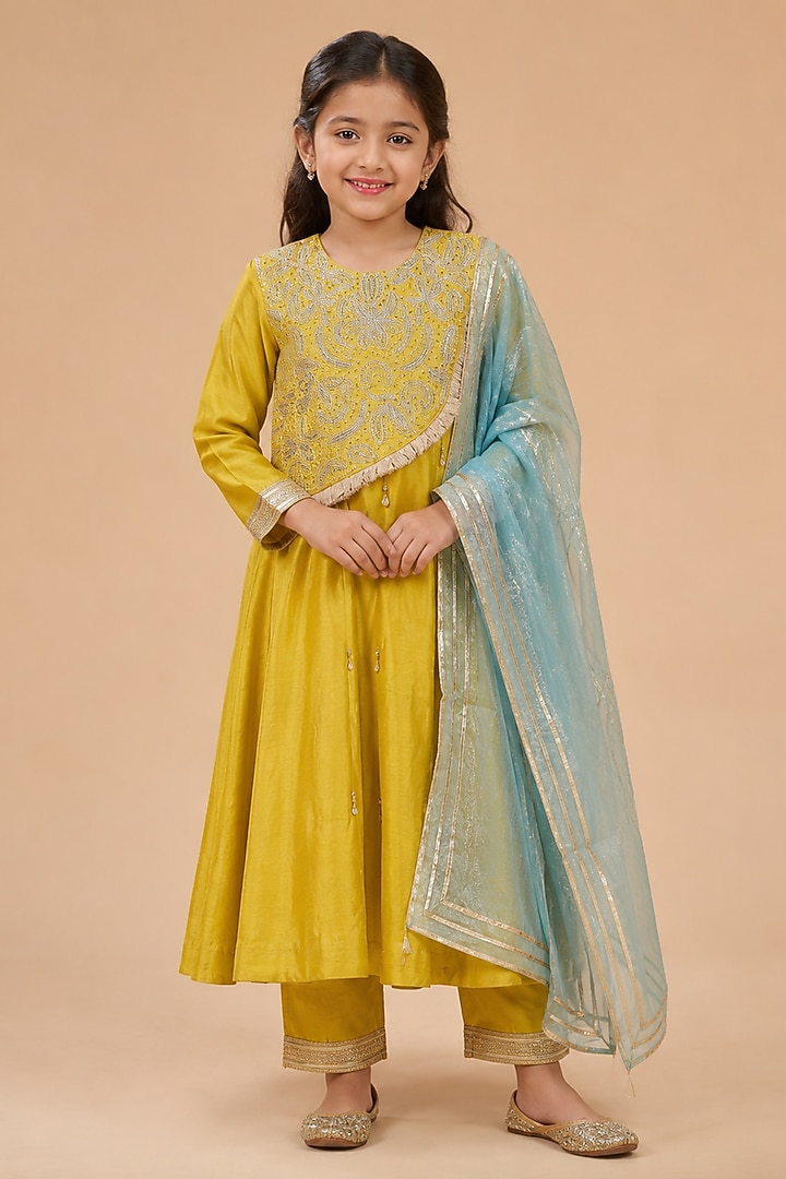 Yellow Summer Silk Dori Embroidered A-Line Kurta Set For Girls by Arpita Sulakshana Kids at Pernia's Pop Up Shop