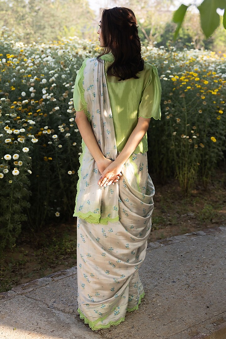 Beige Handwoven Organza Mulberry Silk Floral Hand Painted Party Wear Saree by Surmaye at Pernia's Pop Up Shop