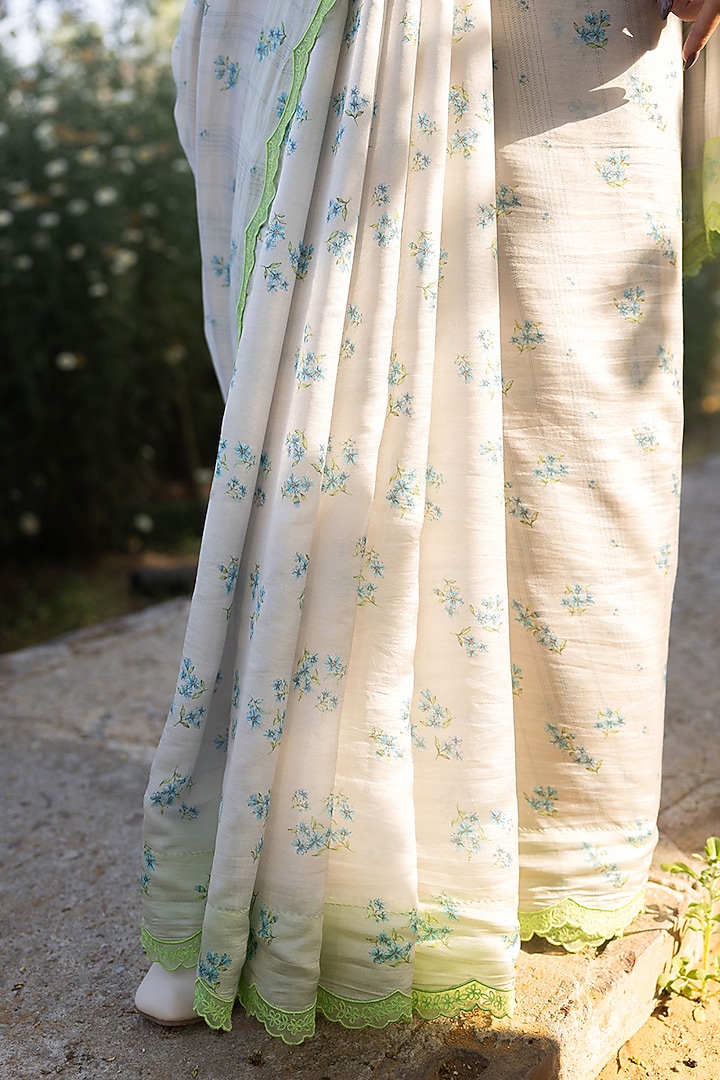 Beige Handwoven Organza Mulberry Silk Floral Hand Painted Party Wear Saree by Surmaye at Pernia's Pop Up Shop
