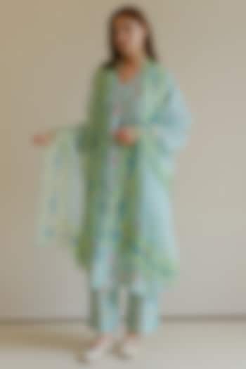 Blue Handspun Malda Silk Hand Painted Kurta Set by Surmaye at Pernia's Pop Up Shop
