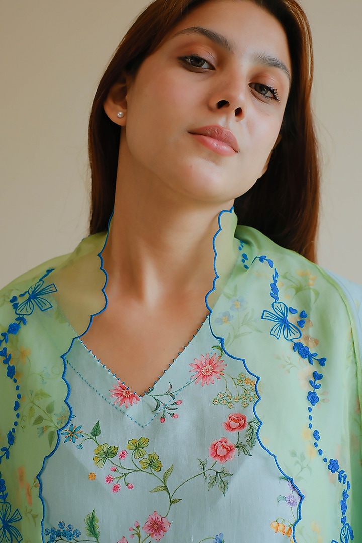 Blue Handspun Malda Silk Hand Painted Kurta Set by Surmaye at Pernia's Pop Up Shop