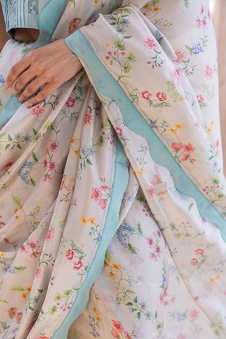 Beige Handwoven Organza Mulberry Silk Floral Hand Painted Party Wear Saree by Surmaye at Pernia's Pop Up Shop