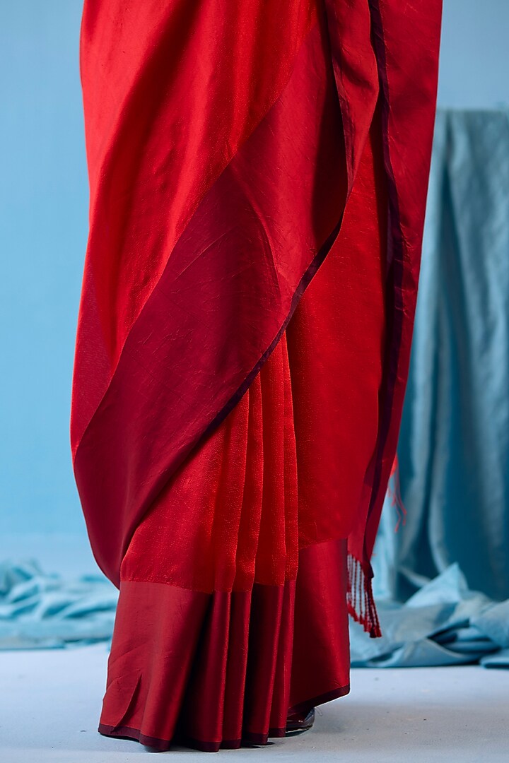 Scarlet Red Handwoven Silk Mesh Party Wear Saree by Surmaye at Pernia's Pop Up Shop
